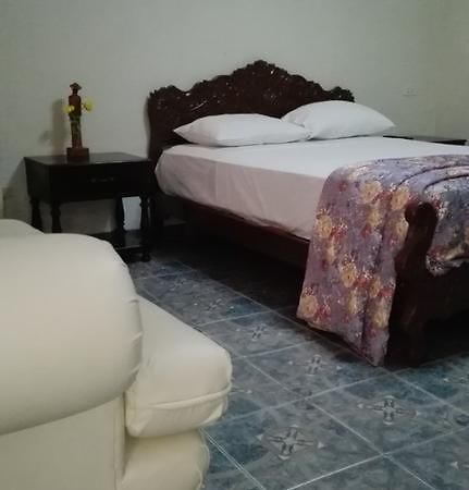 Residencial El Sol De Los Pinos Trujillo Exterior foto