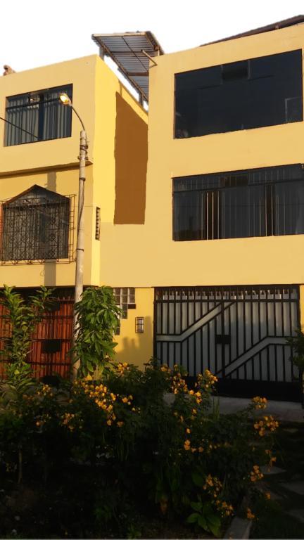 Residencial El Sol De Los Pinos Trujillo Exterior foto