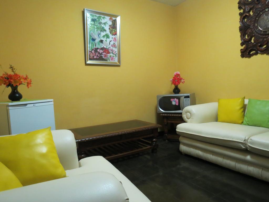 Residencial El Sol De Los Pinos Trujillo Exterior foto