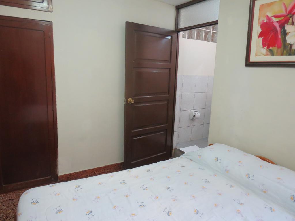 Residencial El Sol De Los Pinos Trujillo Exterior foto