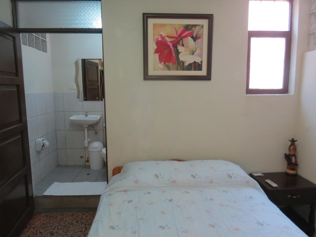 Residencial El Sol De Los Pinos Trujillo Exterior foto