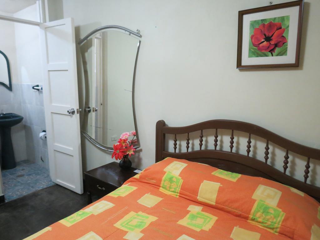 Residencial El Sol De Los Pinos Trujillo Exterior foto