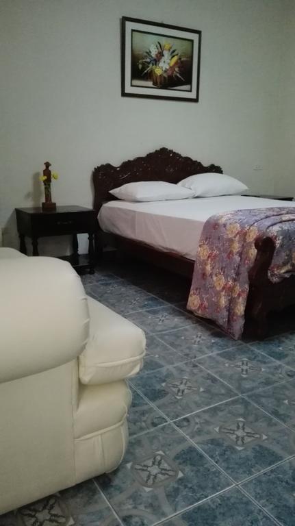Residencial El Sol De Los Pinos Trujillo Exterior foto