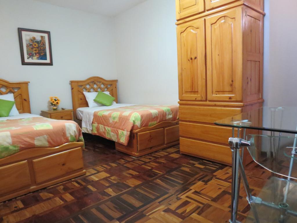 Residencial El Sol De Los Pinos Trujillo Exterior foto